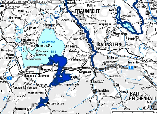 Ausschnitt der topographischen Karte, Bereich Traunstein mit Darstellung der Überschwemmungsgebiete; bei Mausklick Aufruf des Kartendienstes Überschwemmungsgefährdete Gebiete in Bayern; bei Mausklick Aufruf des Kartendienstes Überschwemmungsgefährdete Gebiete in Bayern