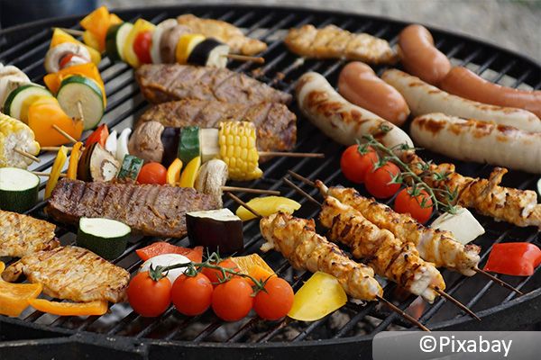 Unsere Besucher sollen nicht hungrig und durstig bleiben: Für Essen und Trinken ist gesorgt.