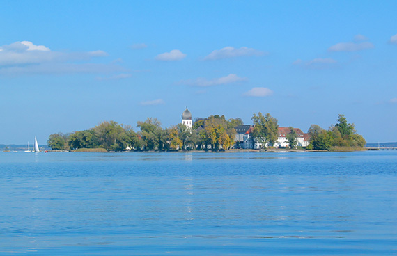 Chiemsee mit Blick auf Fraueninsel